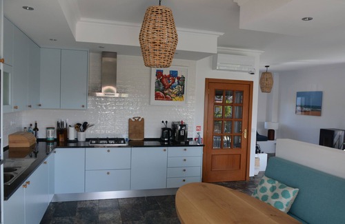 Carvoeiro House | Mansion with sea view at the edge of town and beach