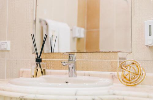 New Cairo Apartment | Maple & Moon Boutique Villa near CFC Mall by Elegant Hospitality