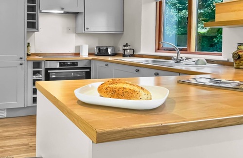 East Tisted Cottage | Maplescombe - a 3 bedroom cottage in Newton Valence near Alton