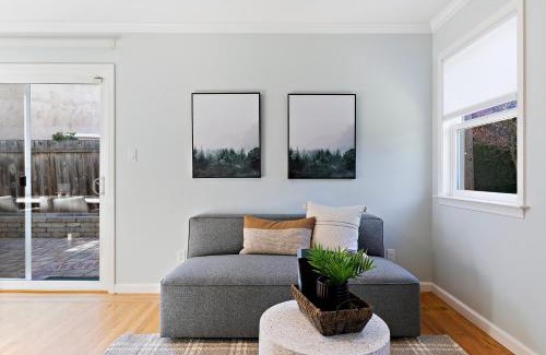 Farm Hills House | @ Marbella Lane - Elegant and Inviting Home in RWC