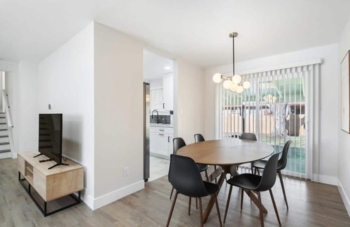 Northwest Arvada House | Marbella - Modern 4-BR Retreat Chef's Kitchen