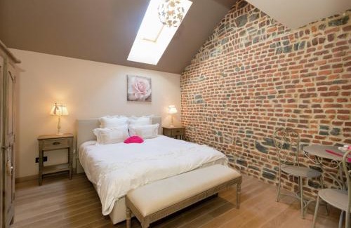 Aye House | Marche Farmhouse with Hot Tub