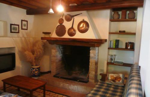 Fornole House | Marco & Andrea Agriturismo Collepina