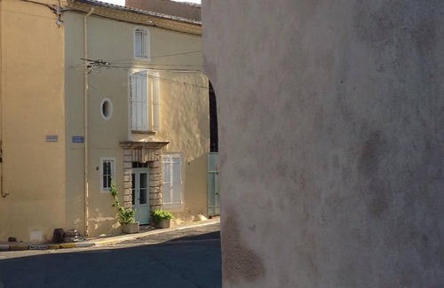 Bessan House | Marguerita House is located in the centre of Bessan and 12 mins to the beach .