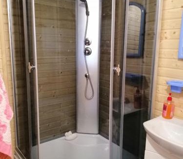 Yablunytsya House | Marichka