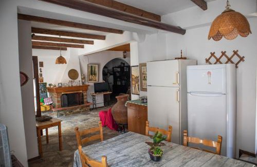 Kinyra House | Maries Thasos Stone Villa