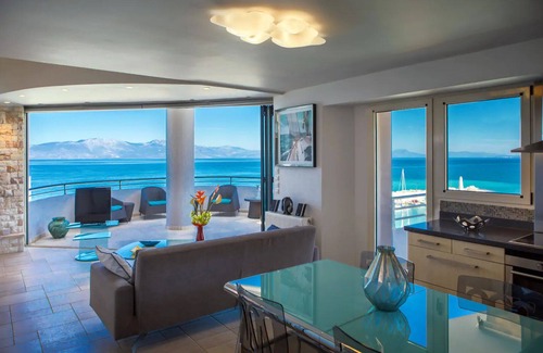 Kato Diminio Apartment | MARINA VIEW Luxury Sea Front Apartment