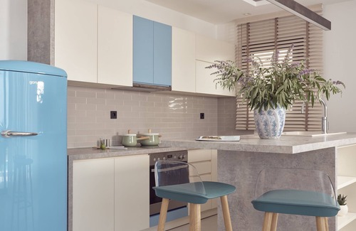 Alykes Apartment | Maritimus Excelsior suites 1 right onto sandy Alykes Beach