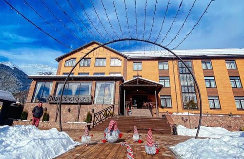 Arkhyz Hotel | Mariv Ski Архыз