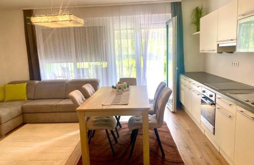 Balatonszarszo Apartment | Mark Apartman