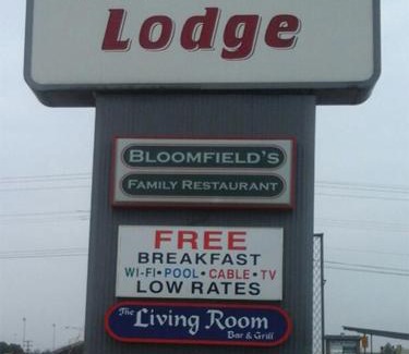 Marshall Hotel | Marshall Lodge By OYO Hwy 65