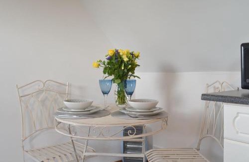 Trowbridge House | Marshfield Annex