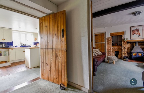 Holworth Cottage | Martie Cottage - cosy cottage, idyllic village