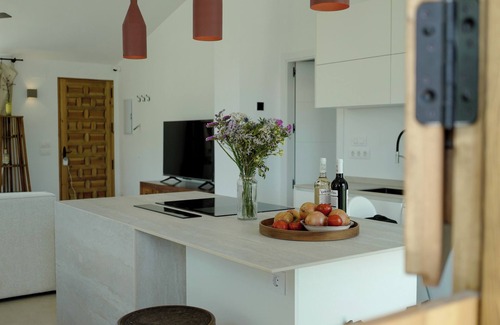 Sotillo de la Adrada House | Marvelous 4-bedroom luxury Mountain Villa with private pool and garden