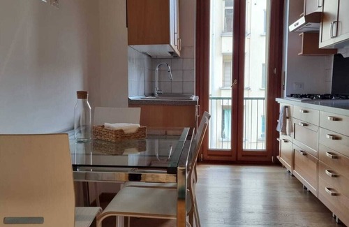 Giambellino Apartment | Massis House Accogliente Appartamento con Terrazzino e Tutti i Comfort