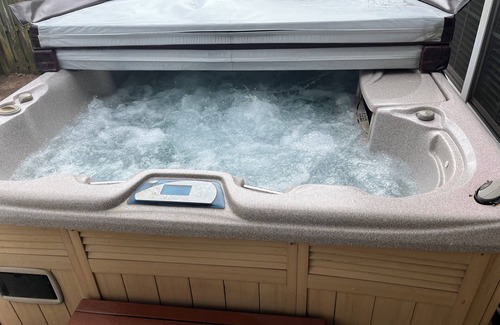 Riverwood Plantation House | MASTER'S READY! 4 bm, 2.5 bath with lg hot tub and lg fenced back yard