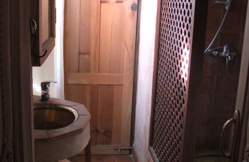 Panaoti House | Matan Chhen