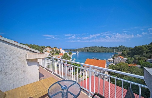 Pomena Apartment | Matana Pomena - A2 One bedroom apartment with balcony and sea view