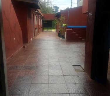 Del Viso House | Mate de luna