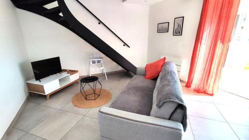 Damouzy House | Matheis