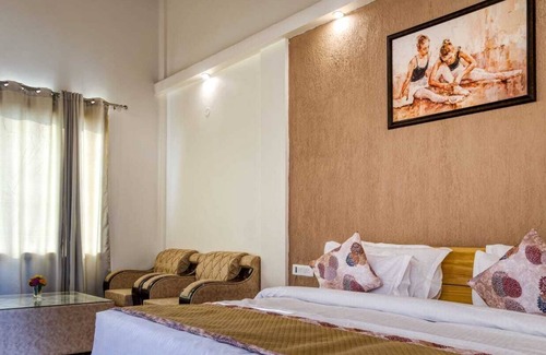 Garjia Hotel | MAULIK RETREAT