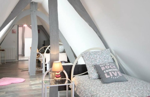 Mauquenchy House | Mauquenchy Inn, 2 bedrooms, sleeps 4