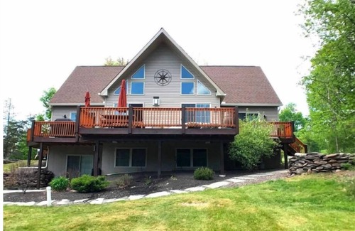 Windham House | Mayfair Manor Mountain Retreat