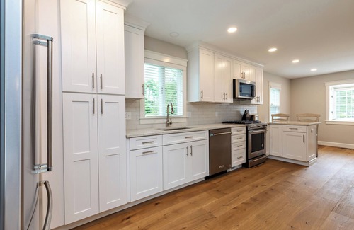 Dennis House | Mayflower Beach - New Listing - 2 Bedroom w/AC sleeps 8