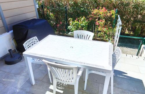 Miramar Apartment | Mazet - à 300m de la plage/Terrasse/Wifi/La Conciergerie Varoise