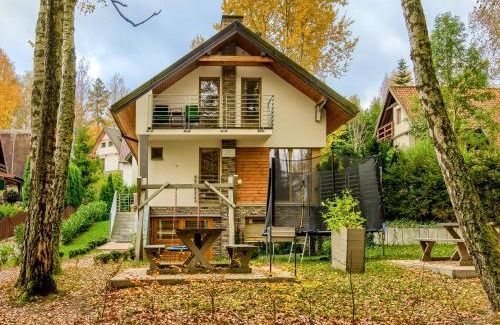 Gledy Apartment | Mazursko - komfortowe apartamenty nad jeziorem, sauna, kominki na parterze