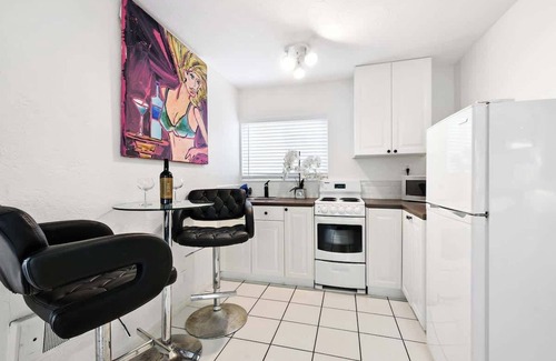 San Diego Apartment | MB Studio with Parking Sleeps 4 Steps to Sand