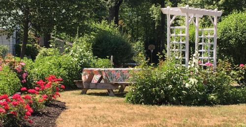 Gansevoort Hotel | McGregor Inn Motel