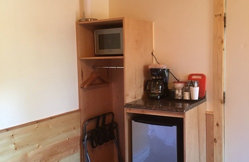 McKinley Park Cabin | McKinley Creekside Cabins