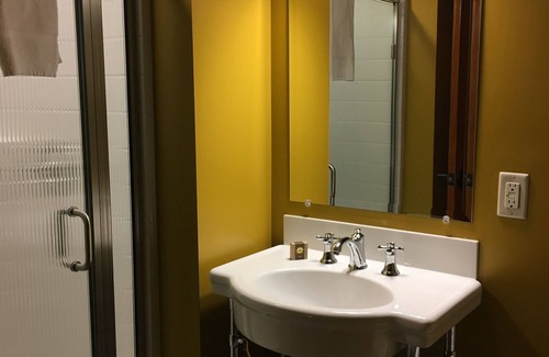 Carrolls Cabin | McMenamins Kalama Harbor Lodge