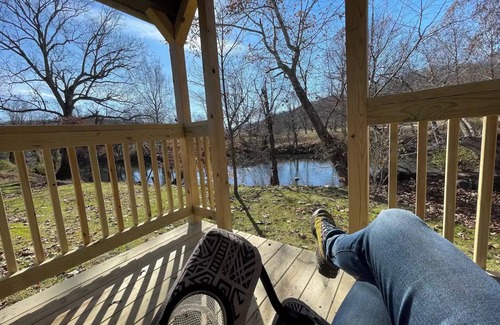 Nallen Cabin | Meadow Riverfront Cabinn