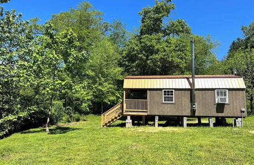 Nallen Cabin | Meadow Riverfront Cabinn