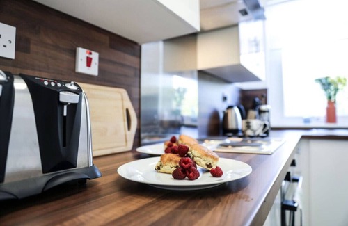 Wishaw House | Meadowburn View -two bedroom ground floor cottage apartment