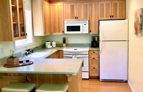 Medford Apartment | Medford Home and 2 Condos With Pool and Hot tub
