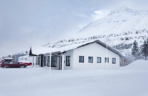 Seydisfjordur House | Media Luna Guesthouse