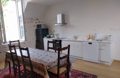 Herisson Apartment | Medieval House in Hérisson with Garden