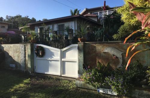 Kapoho House | Mediteranean style Ohana Rental/Garden Bungalow in Pahoa