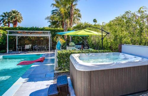 El Mirador House | Meet Me in Palm Springs! Permit# 4146