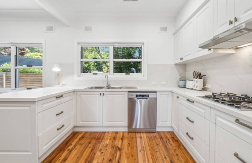 Katoomba House | Megalong Views in Katoomba