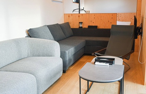 Shiwa Cottage | Meixiang Shiwa