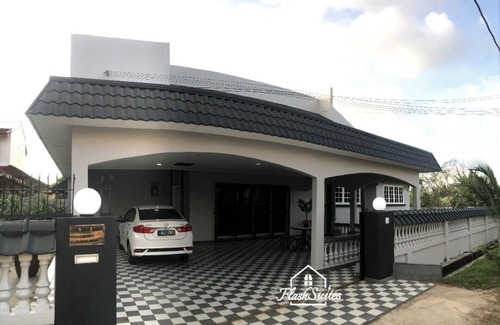 Klebang Besar House | Melaka Klebang Homestay by Hellosuites