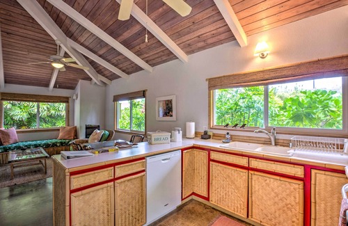 Wailua Cottage | 'melemele' Kapa'a Cottage: 1 Block to Beach!