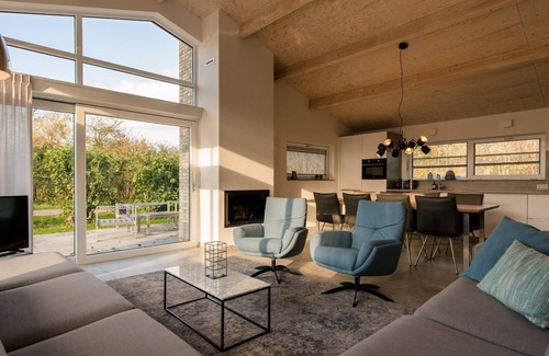 Ballum Villa | Melle is a luxury villa with sauna located on the Roosdunen grounds in Ballum.