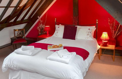 Weybourne House | Mellors Holt