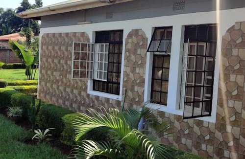 Siaya House | Melon Hut Guest House