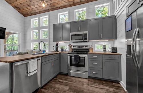 Menlo House | Menlo GA Tiny Home Experience!